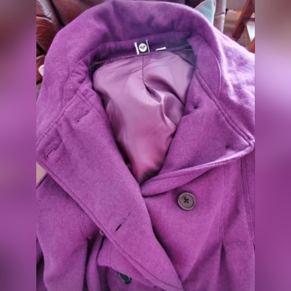 Wool coat size Medium - Picture 6 of 7